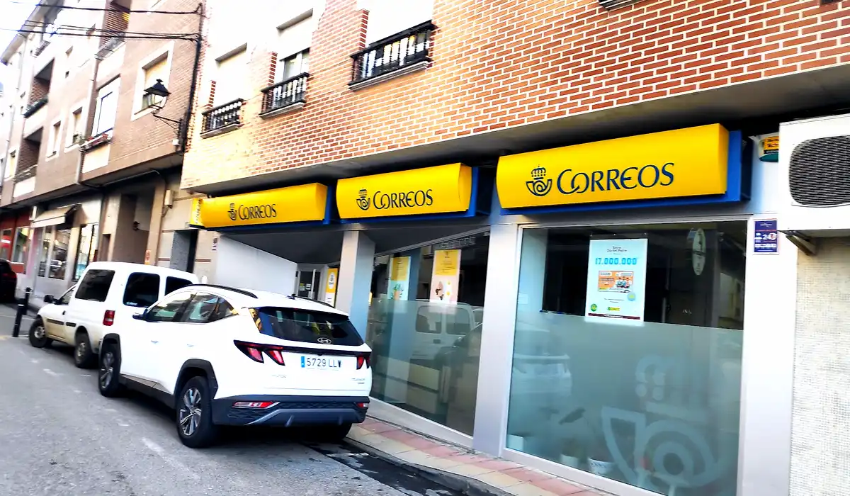 Oficina de Correos Oficina de Correos Angel Gonzalez Alvarez Cacabelos