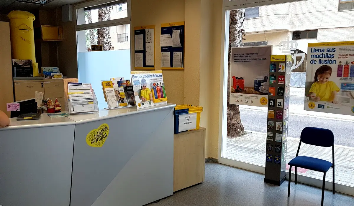Oficina de Correos Oficina de Correos Avenida Blasco Ibáñez Turís
