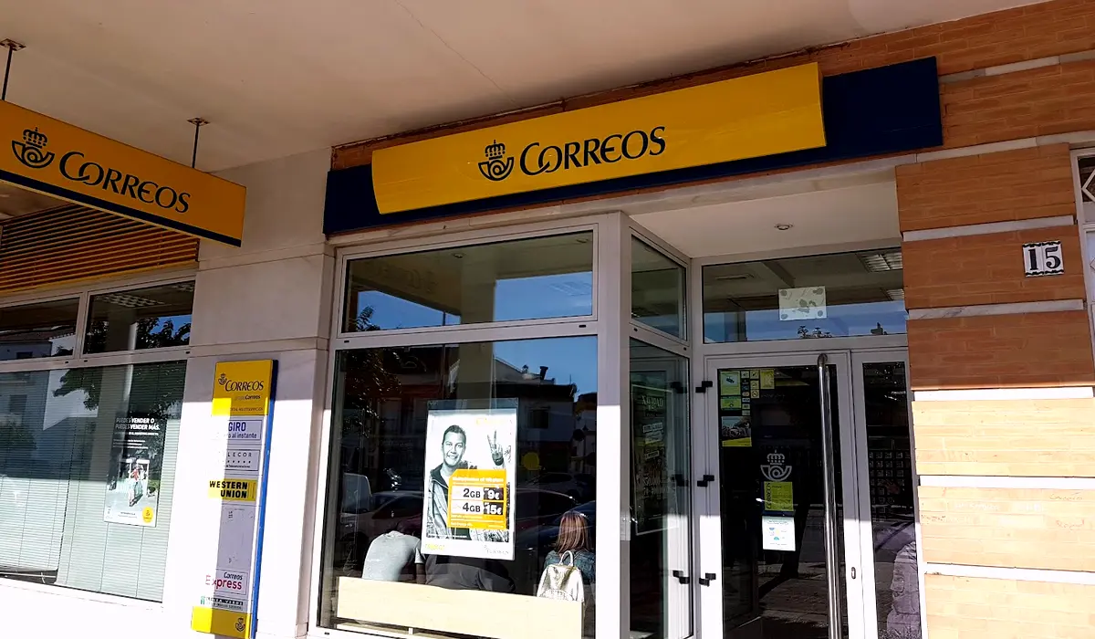 Oficina de Correos Oficina de Correos Avenida de Andalucia Lepe