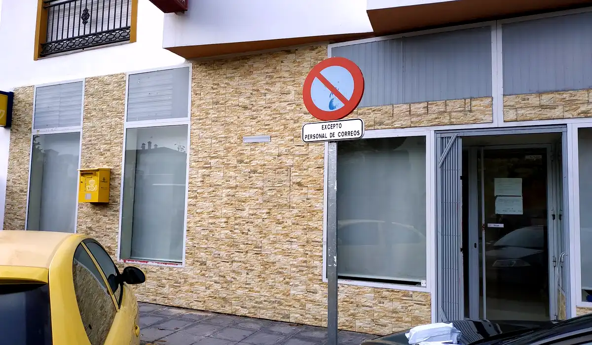 Oficina de Correos Oficina de Correos Avenida de Carmen Morcillo Gójar