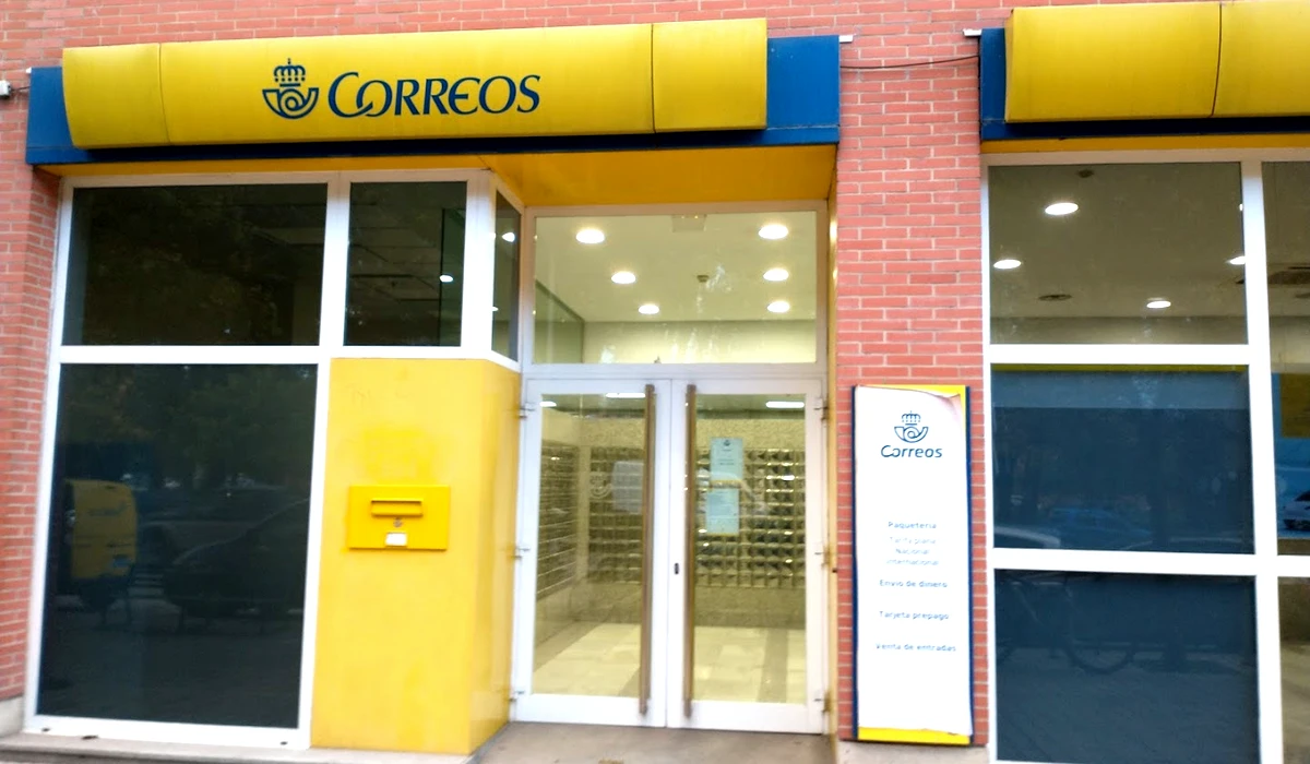 Oficina de Correos Oficina de Correos Avenida de Castilla y León Burgos