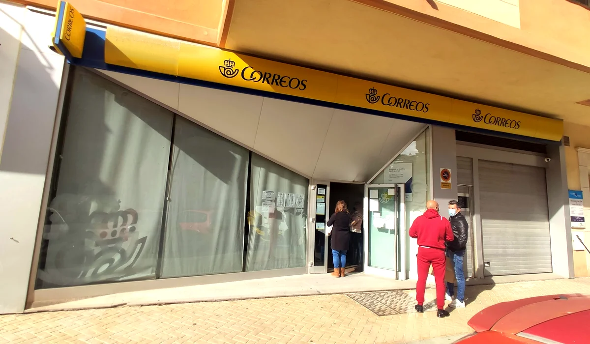 Oficina de Correos Oficina de Correos Avenida de España San Luis de Sabinillas