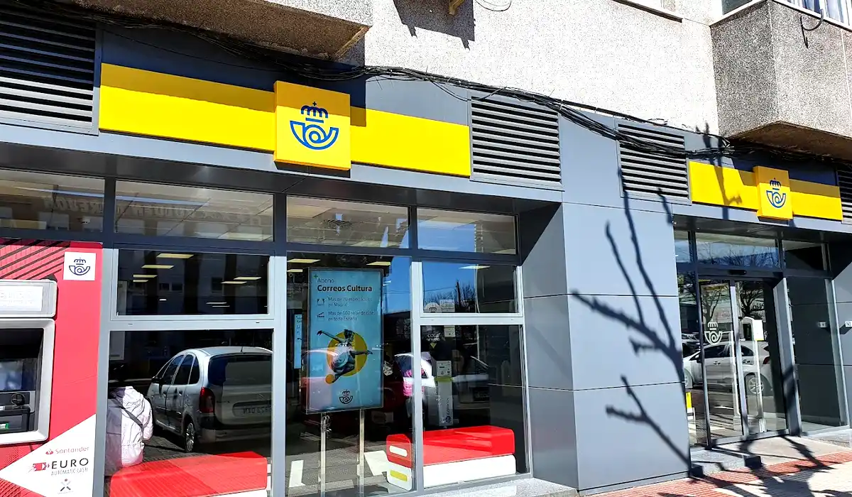 Oficina de Correos Oficina de Correos Avenida de la Constitución Torrejón de Ardoz