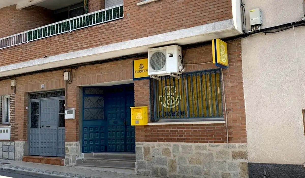 Oficina de Correos Oficina de Correos Avenida de la Constitución Valmojado
