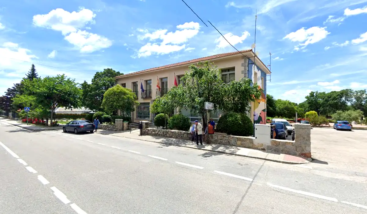 Oficina de Correos Oficina de Correos Avenida de la Estación Zarzalejo