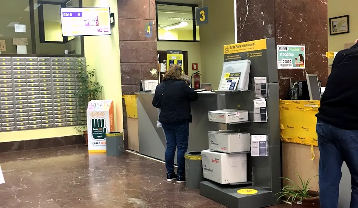 Oficina de Correos Oficina de Correos Avenida de Portugal Salamanca