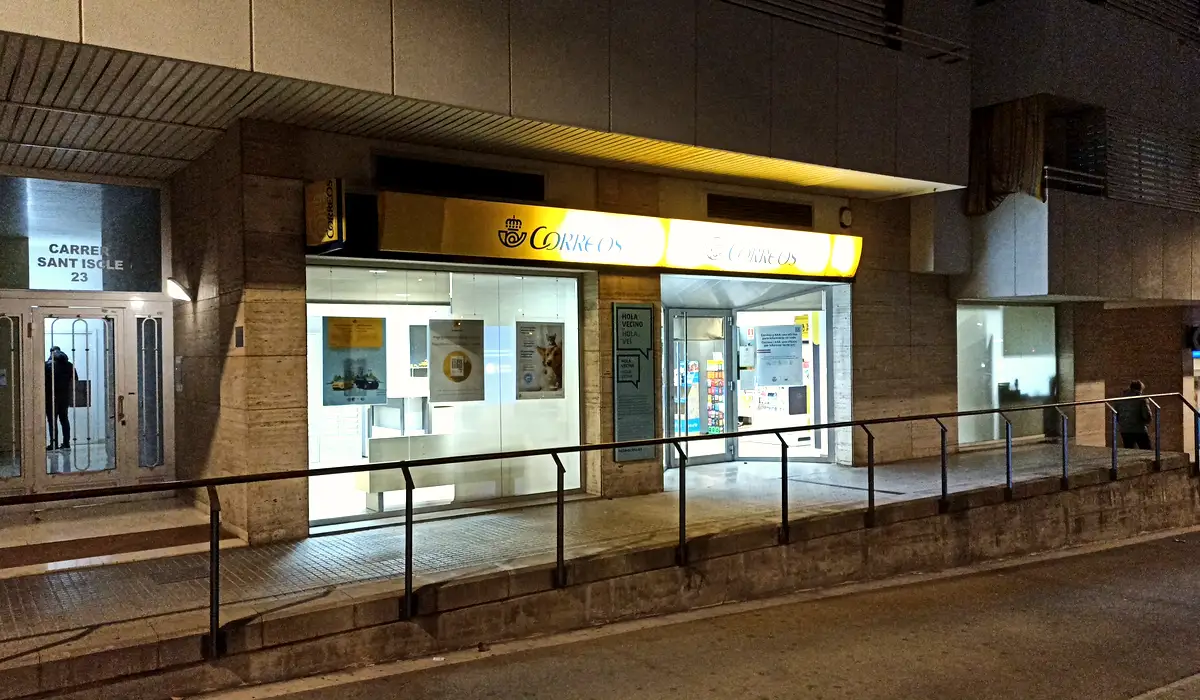 Oficina de Correos Oficina de Correos Avenida de Sant Iscle Cerdanyola del Vallès