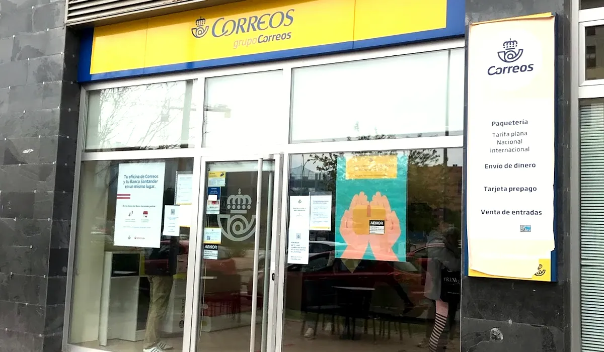 Oficina de Correos Oficina de Correos Avenida del Ensanche de Vallecas Vallecas
