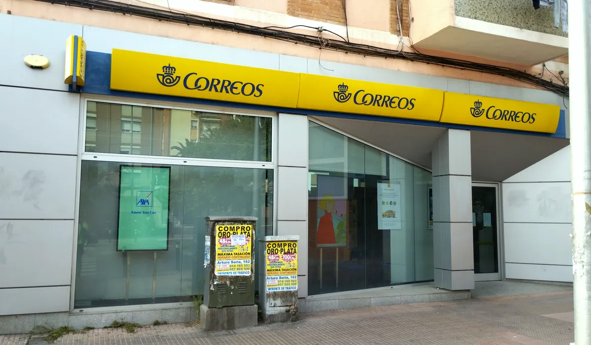 Oficina de Correos Oficina de Correos Avenida del Marqués de Corbera Madrid