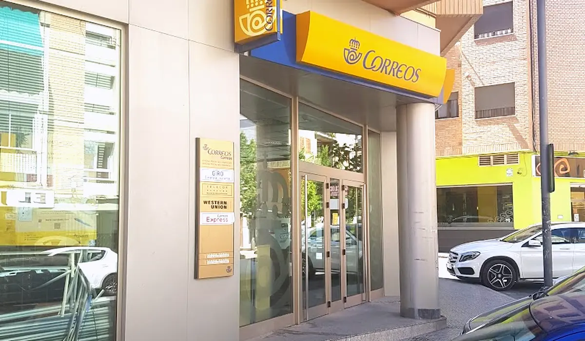 Oficina de Correos Oficina de Correos Avenida Doctor Joan Pesset Picassent