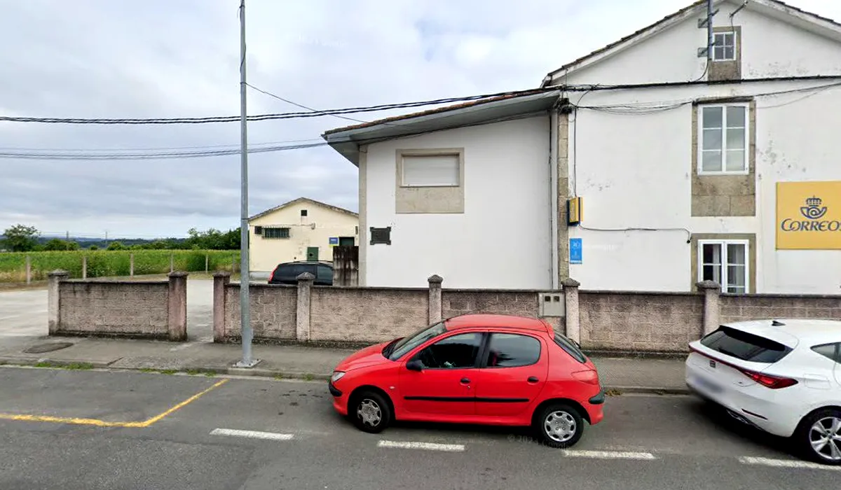 Oficina de Correos Oficina de Correos Avenida Mestre Manuel Gómez Lorenzo Vedra