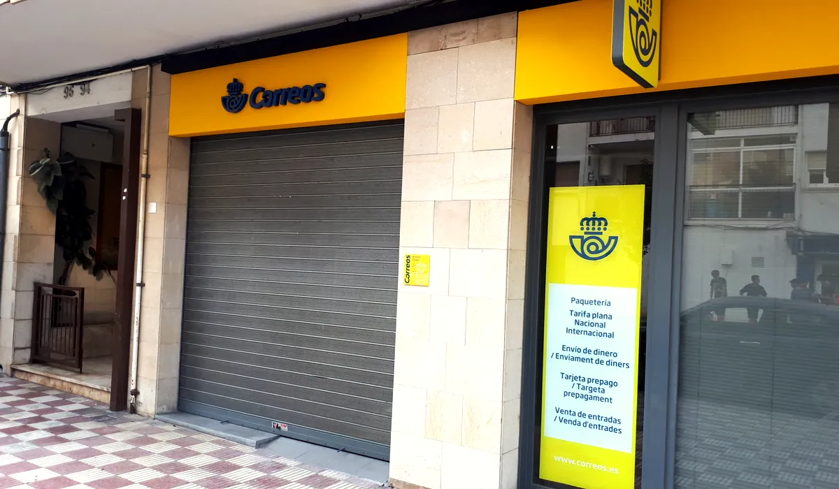 Oficina de Correos Oficina de Correos Avenida Ntra. Sra. de Montserrat Pineda de Mar