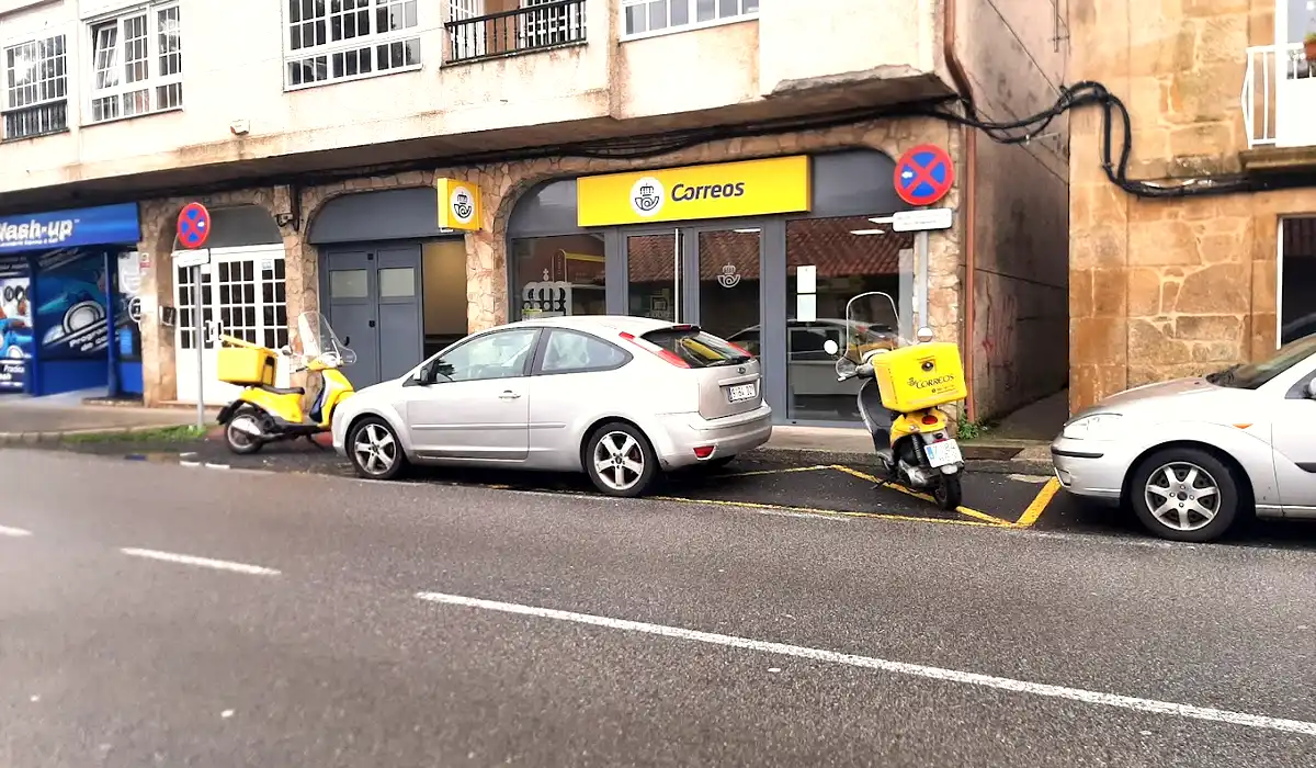 Oficina de Correos Oficina de Correos Avenida Porteliña Muros
