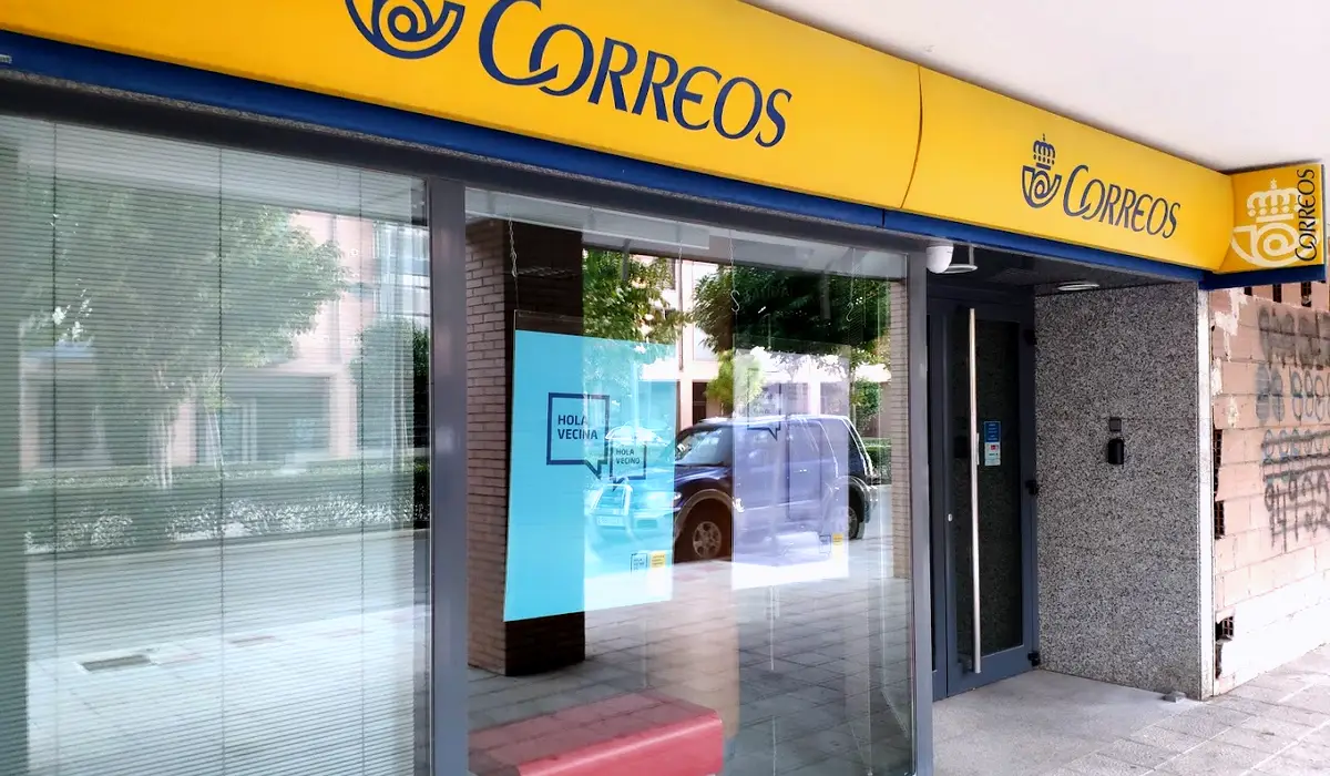 Oficina de Correos Oficina de Correos Avenida Príncipe de Asturias Alovera