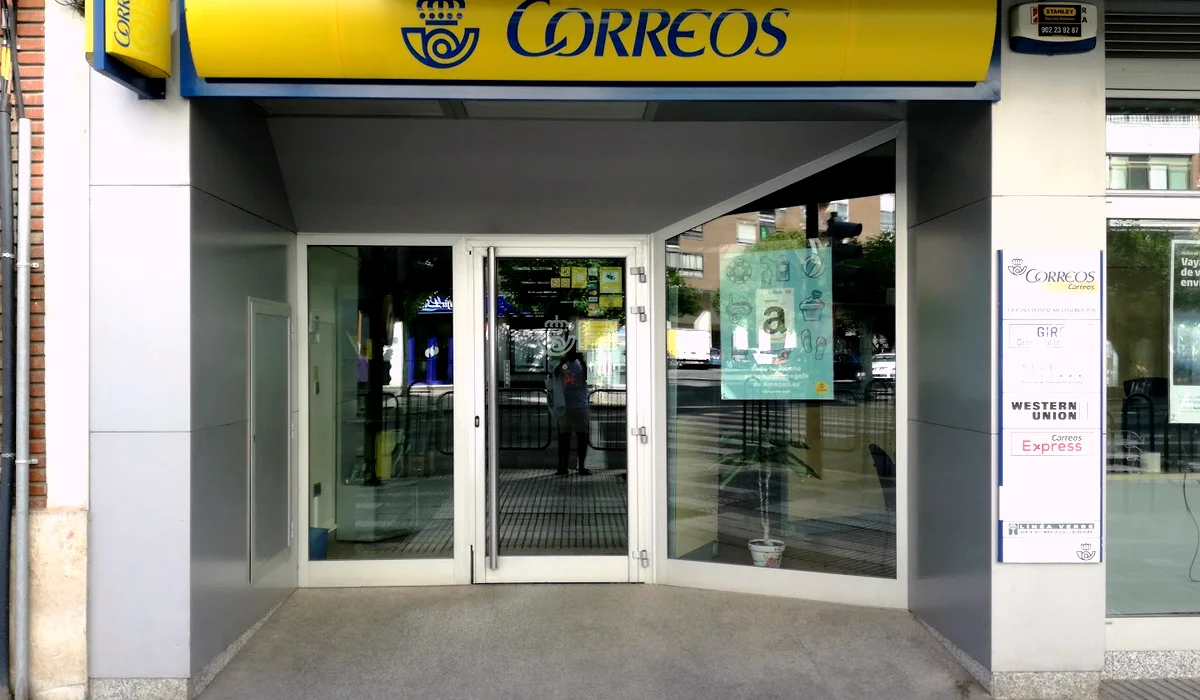 Oficina de Correos Oficina de Correos Avenida Valladolid Palencia