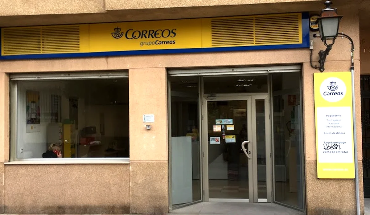 Oficina de Correos Oficina de Correos Calle Aljibe Vieja Cúllar Vega