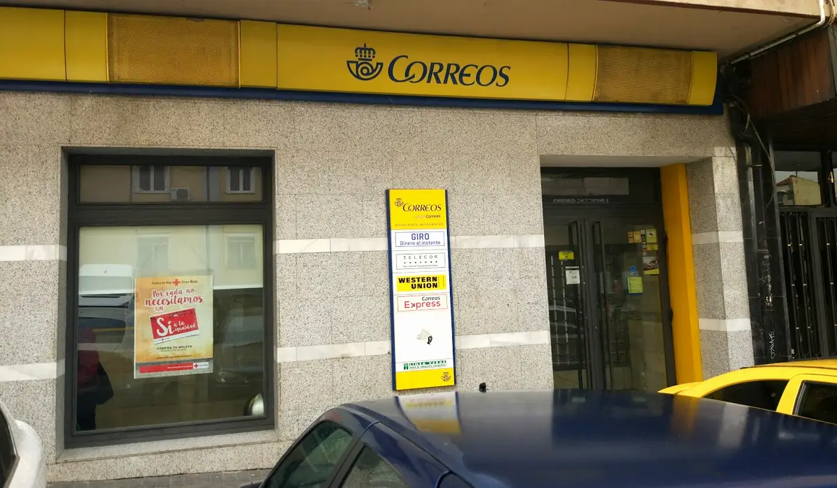 Oficina de Correos Oficina de Correos Calle de Jacinto Verdaguer Carabanchel