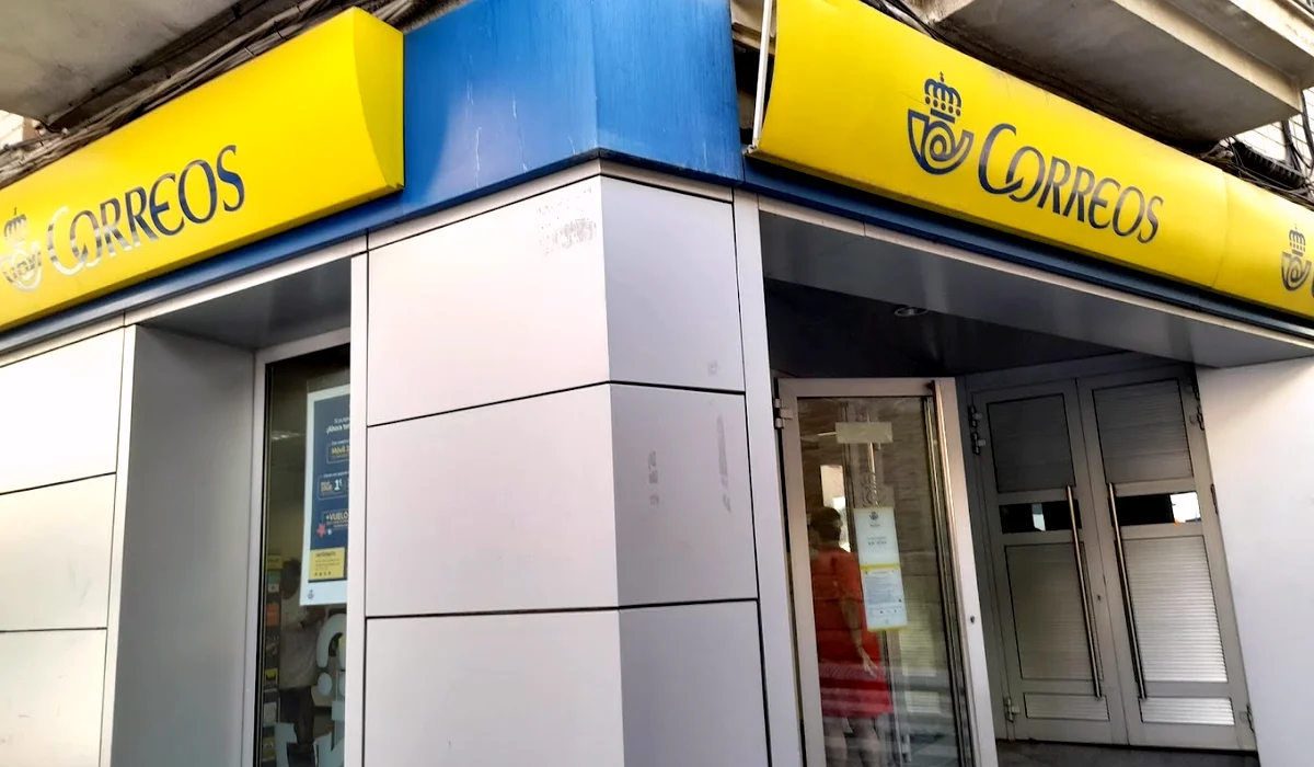 Oficina de Correos Oficina de Correos Calle Granada Loja