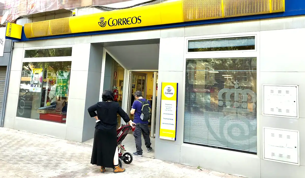 Oficina de Correos Oficina de Correos Calle Juan Antonio Cavestany Sevilla