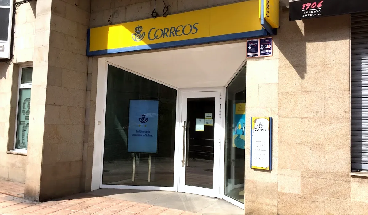 Oficina de Correos Oficina de Correos Calle Juanín de Mieres Mieres