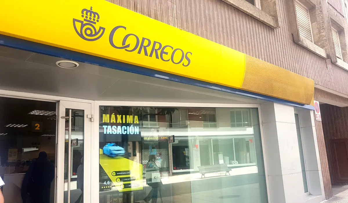 Oficina de Correos Oficina de Correos Calle León y Escosura Oviedo