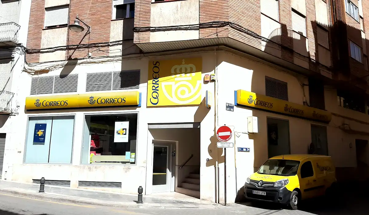 Oficina de Correos Oficina de Correos Calle Santo Tomás Baza