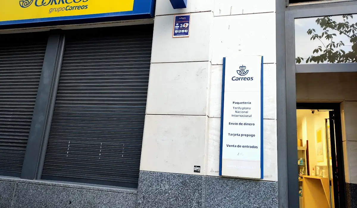 Oficina de Correos Oficina de Correos Calle Sayago Valladolid