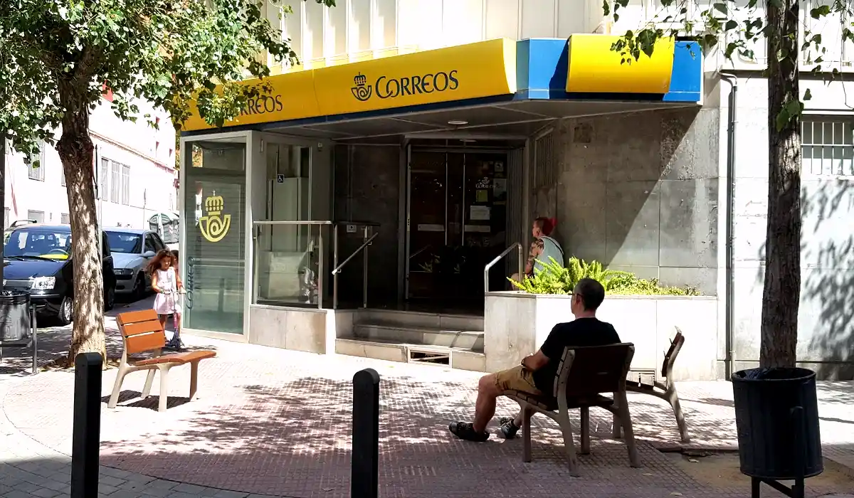 Oficina de Correos Oficina de Correos Carrer d'Emili Juncadella Esplugues de Llobregat