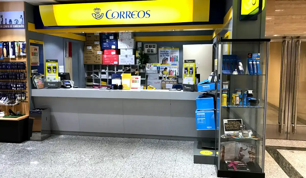 Oficina de Correos Oficina de Correos Carrer de Salvador Dalí Cornellà de Llobregat