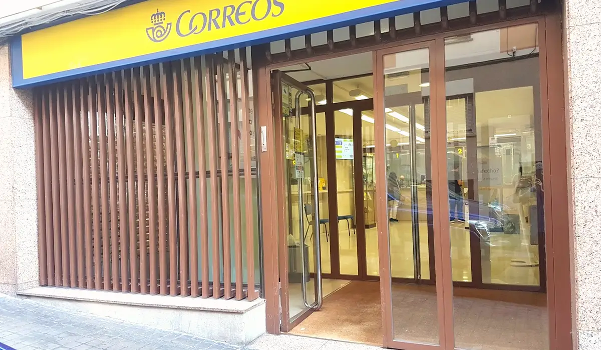 Oficina de Correos Oficina de Correos Carrer de Santiago Rusiñol Barcelona