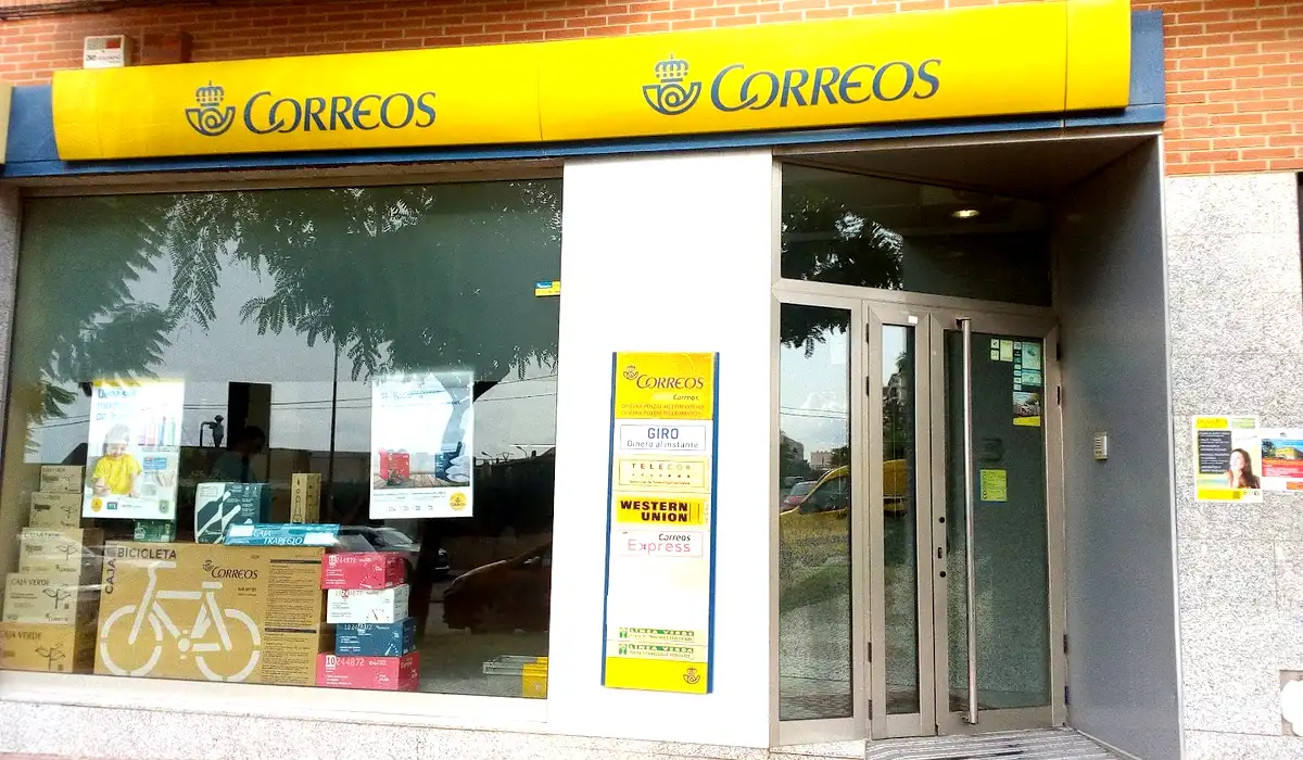 Oficina de Correos Oficina de Correos Carrer Gutiérrez de Cárdenas Crevillent