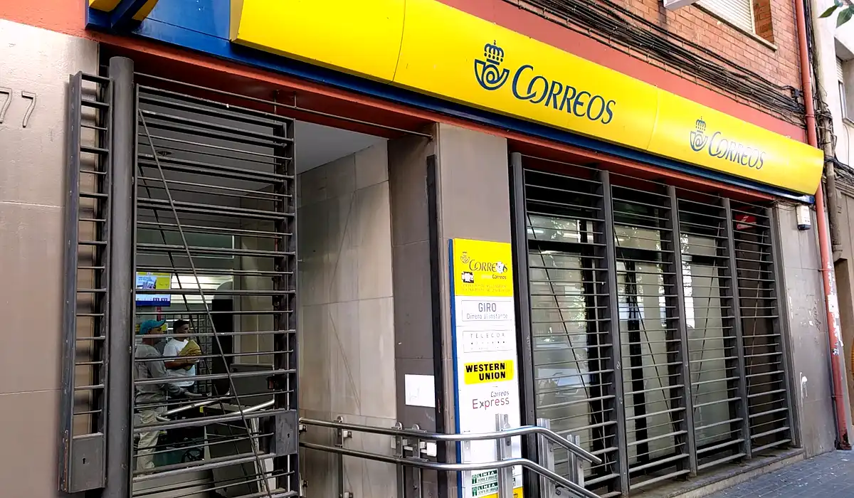 Oficina de Correos Oficina de Correos Ctra. Antiga de València Badalona
