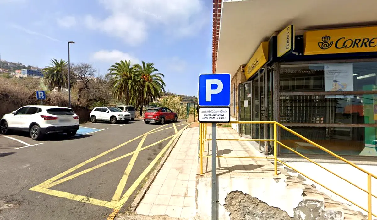 Oficina de Correos Oficina de Correos Deutsche Bank Tosca la Iglesia Sta Úrsula