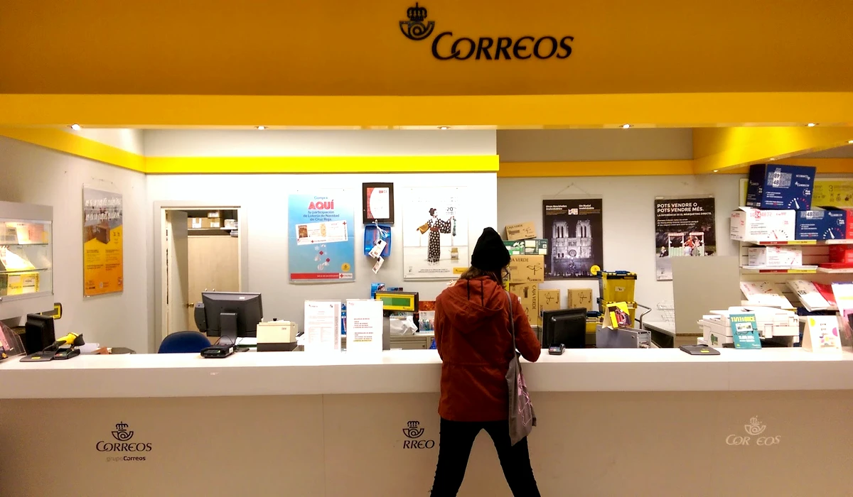 Oficina de Correos Oficina de Correos Passeig d'Andreu Nin Barcelona