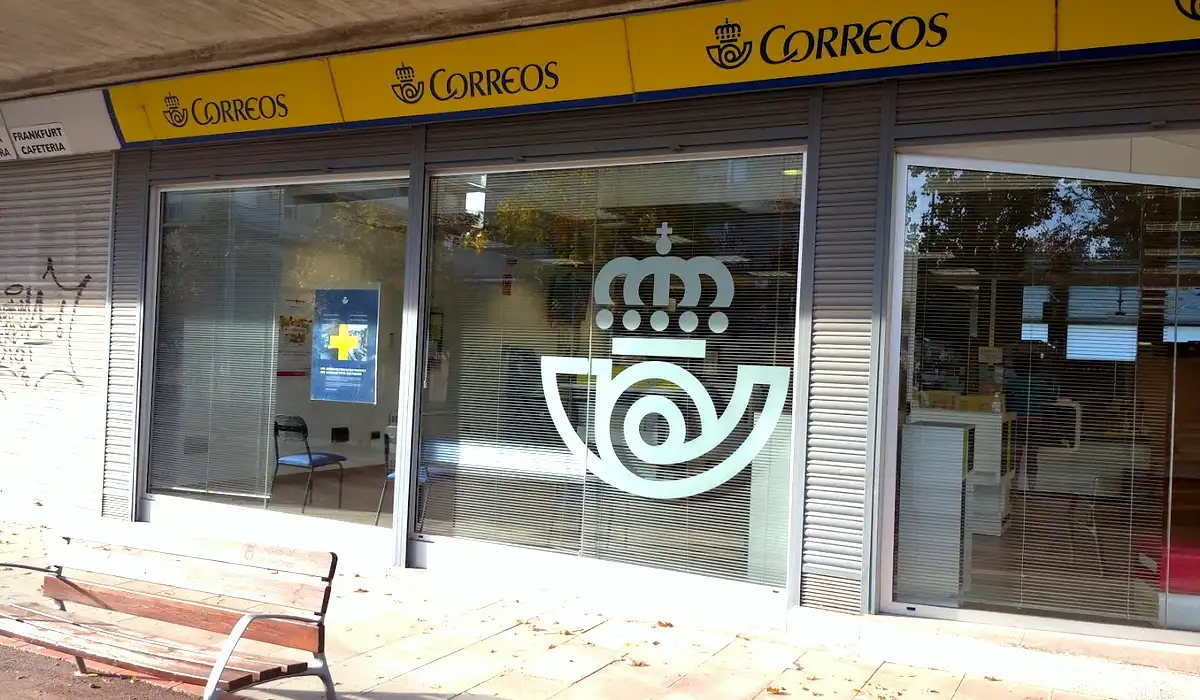 Oficina de Correos Oficina de Correos Passeig de Lluís Muncunill Terrassa