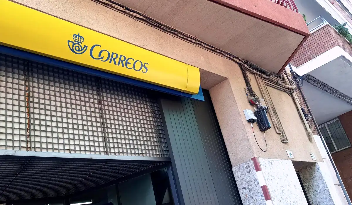 Oficina de Correos Oficina de Correos Plaça de l'Assemblea de Catalunya Badalona