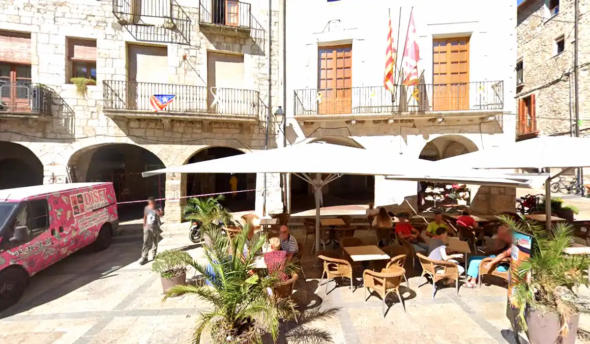 Oficina de Correos Oficina de Correos Plaça de la Llibertat Besalú