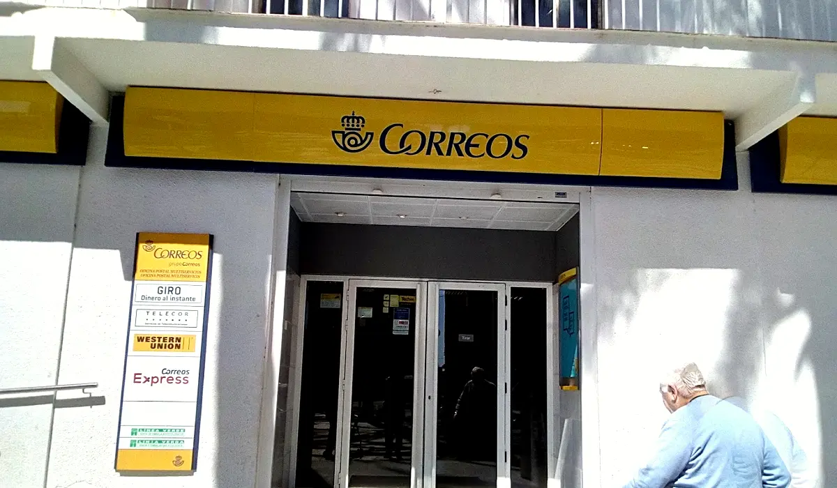 Oficina de Correos Oficina de Correos Plaça Sant Isidre Cullera