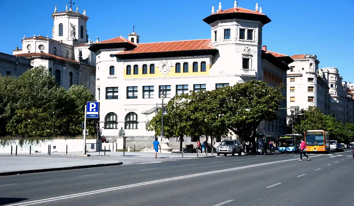 Oficina de Correos Oficina de Correos Plaza Alfonso XIII Santander