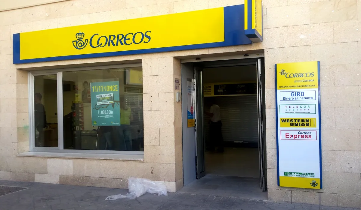 Oficina de Correos Oficina de Correos Plaza Almazara Martos