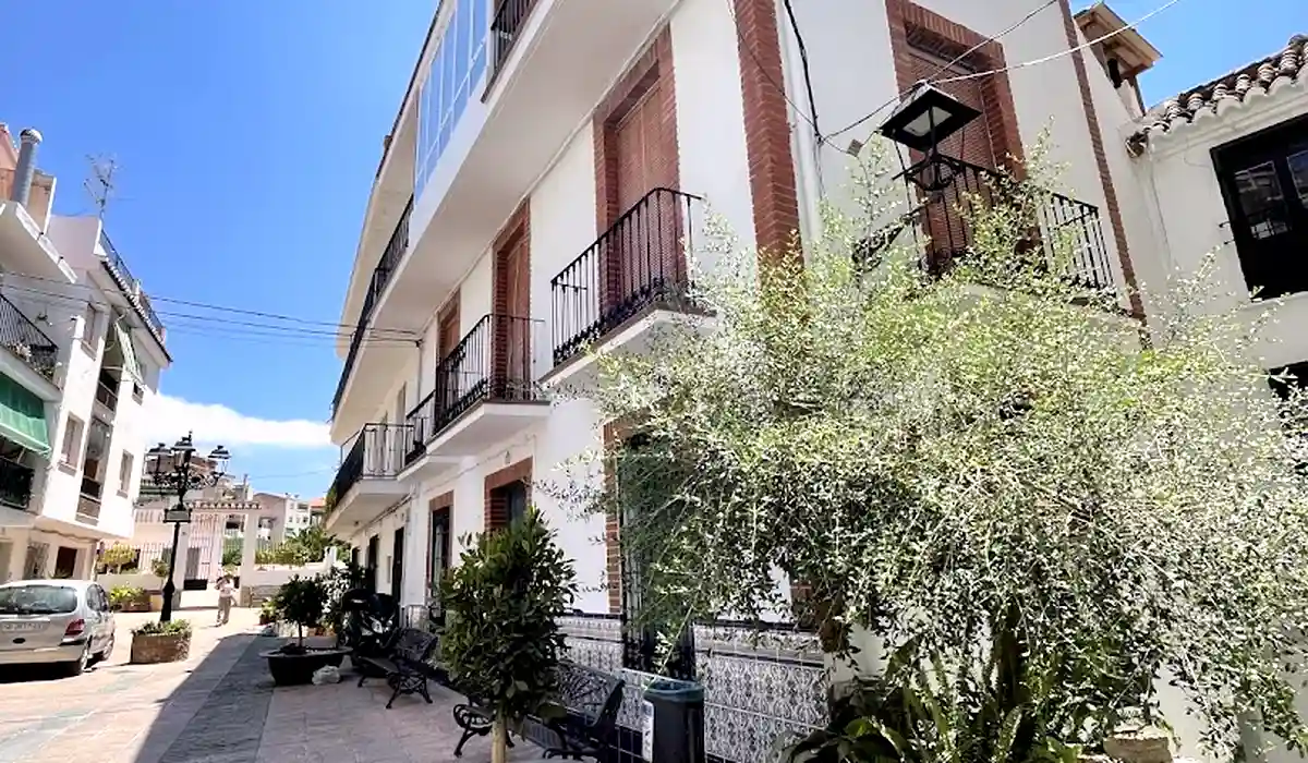 Oficina de Correos Oficina de Correos Plaza de la Constitución Otívar