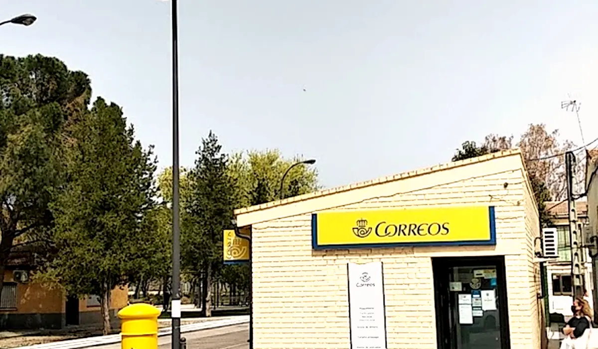 Oficina de Correos Oficina de Correos Plaza de la Iglesia Casas del Cura