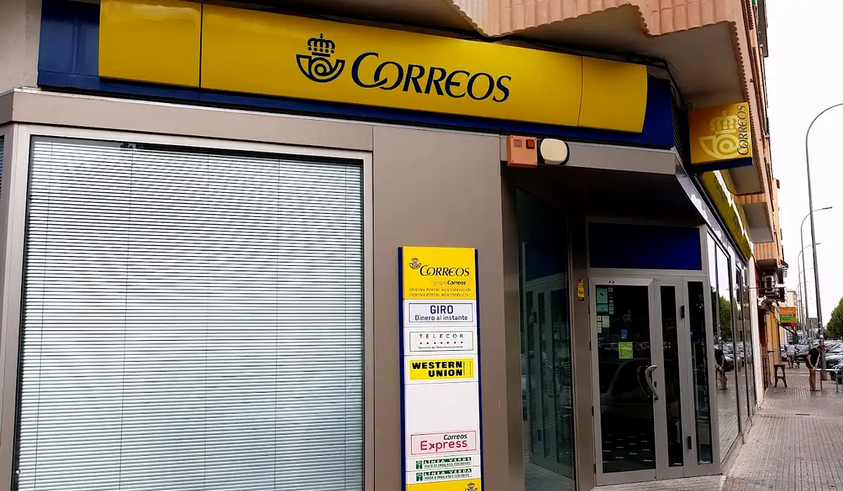 Oficina de Correos Oficina de Correos Plaza de la Rosa dels Vents Grao de Gandía