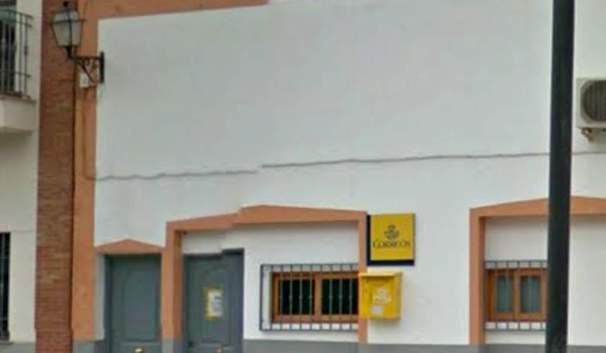 Oficina de Correos Oficina de Correos Plaza del Mercado Cogollos de la Vega