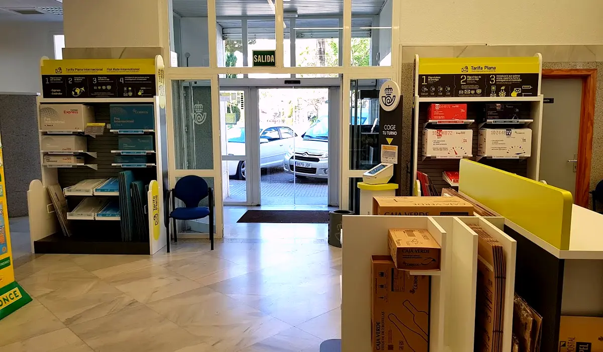 Oficina de Correos Oficina de Correos Plaza del Polvorista Cádiz