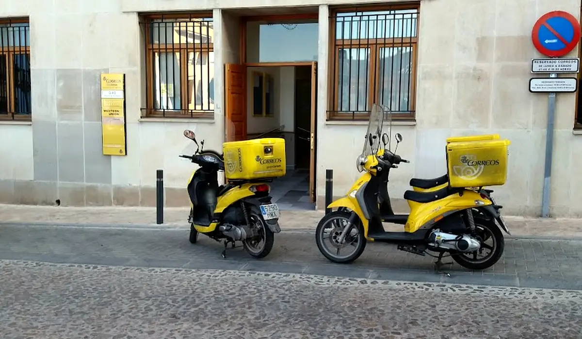 Oficina de Correos Oficina de Correos Plaza Don Diego La Solana