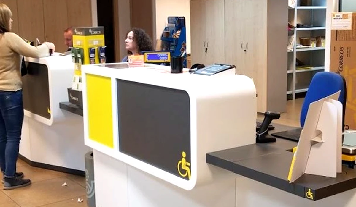 Oficina de Correos Oficina de Correos Plaza Mahía Bertamiráns