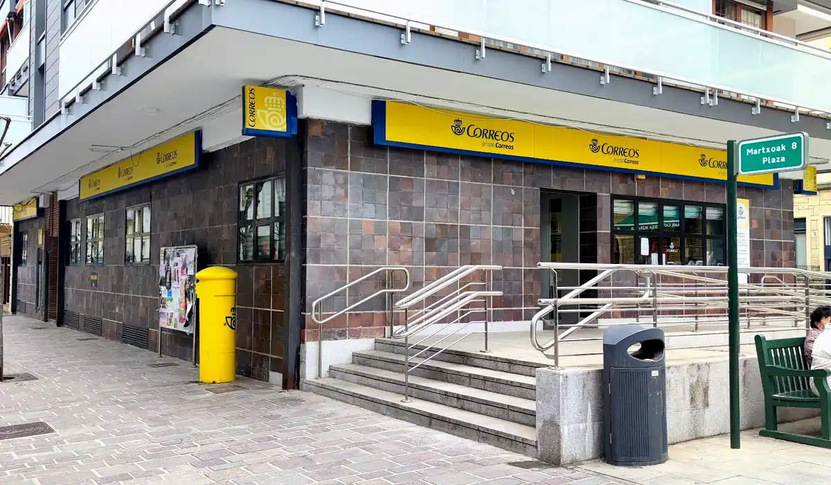 Oficina de Correos Oficina de Correos Plaza San Cristobal Hondarribia