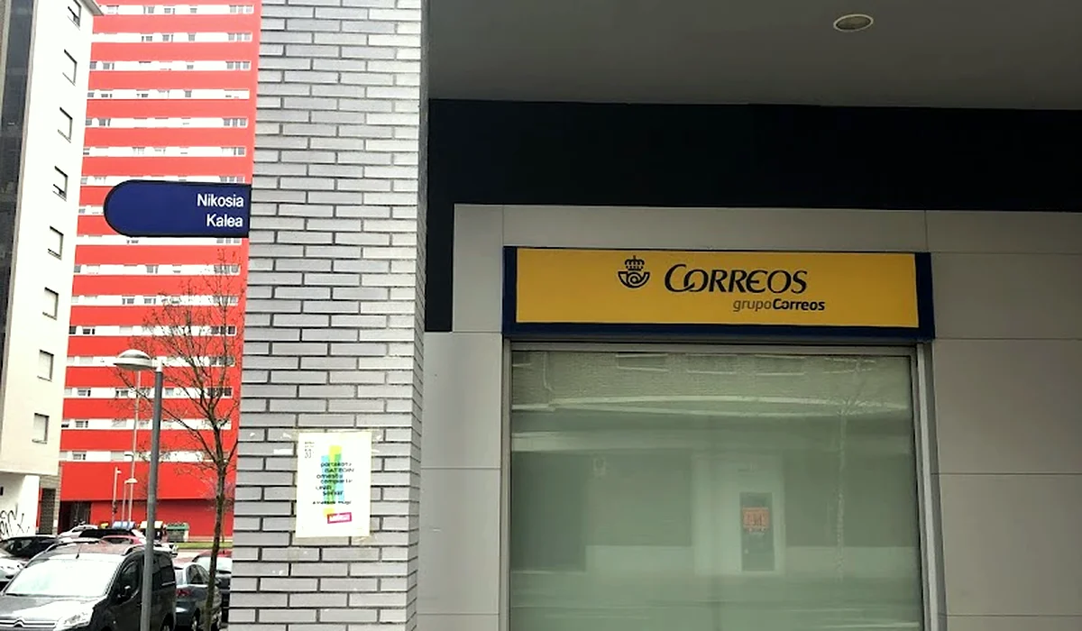 Oficina de Correos Oficina de Correos Praga Hiribidea Salburua