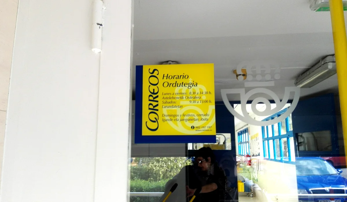 Oficina de Correos Oficina de Correos Santa Ana Kalea Getxo